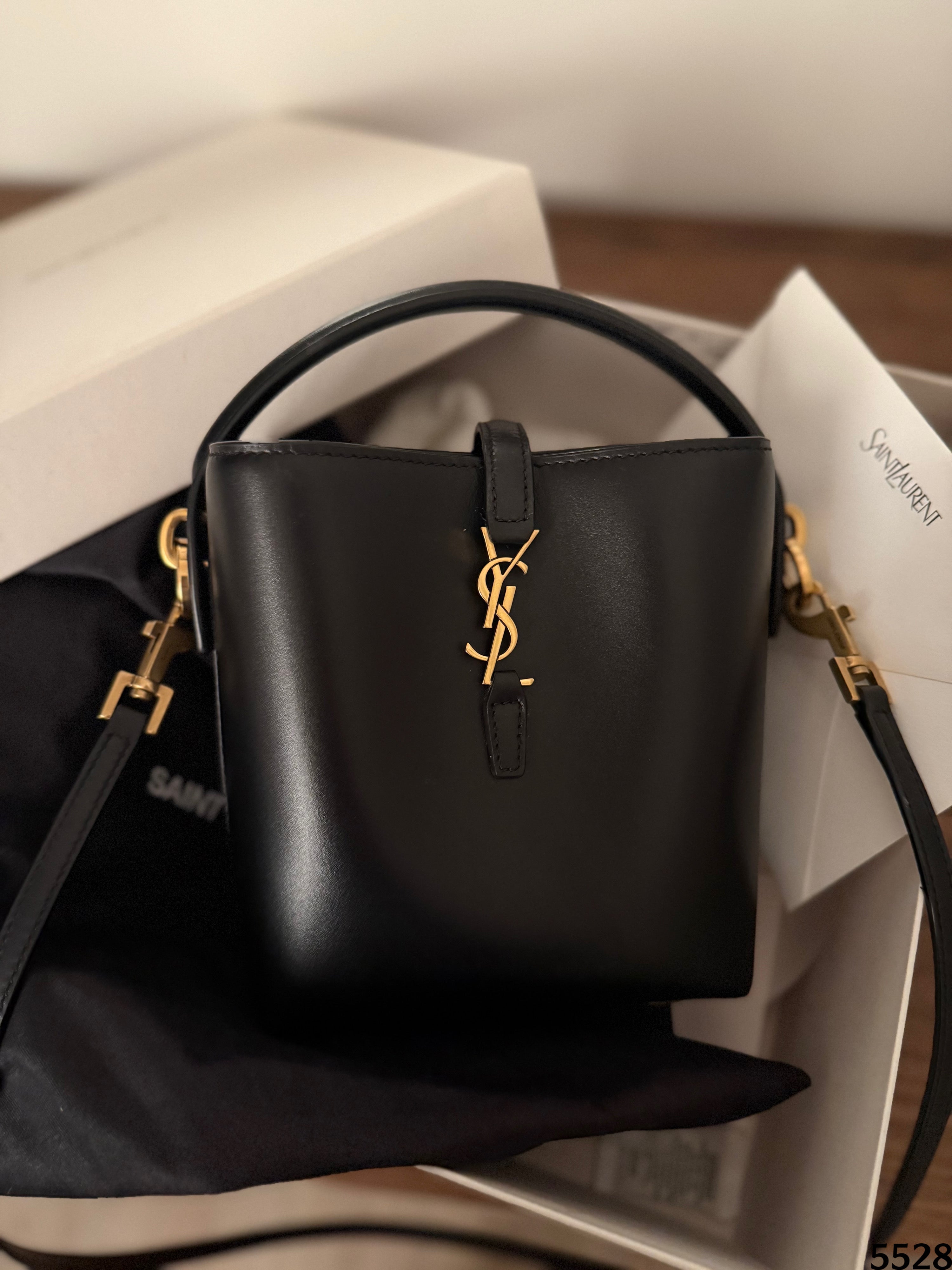 جنطة سان لوران