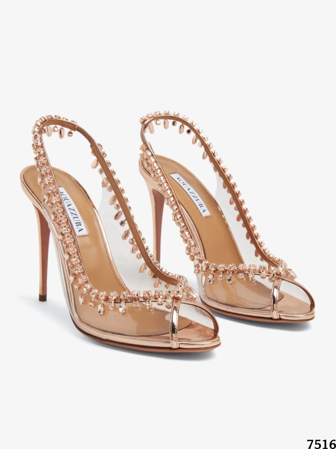 شوز اكوازورا