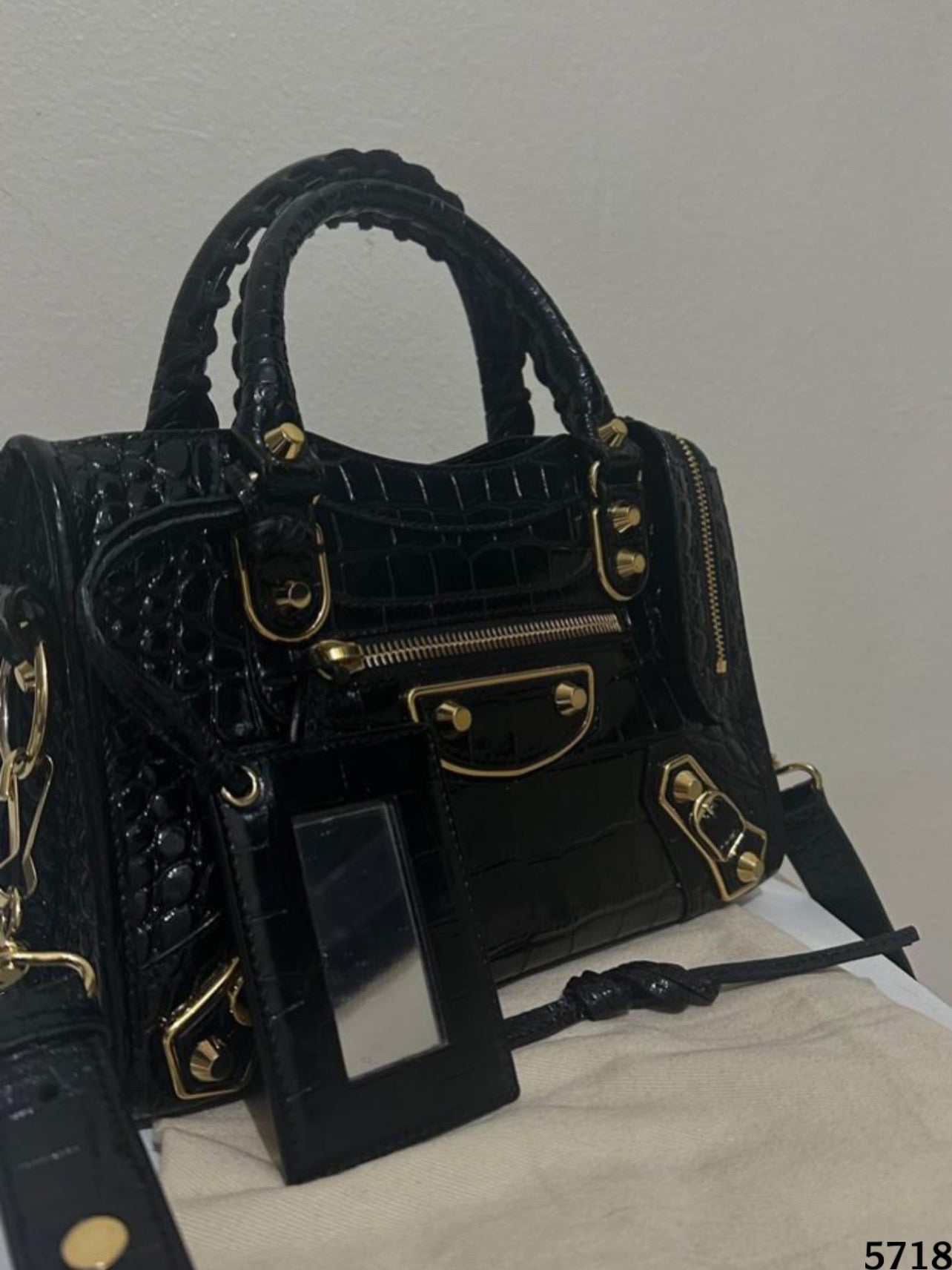 جنطة بلنسياقا