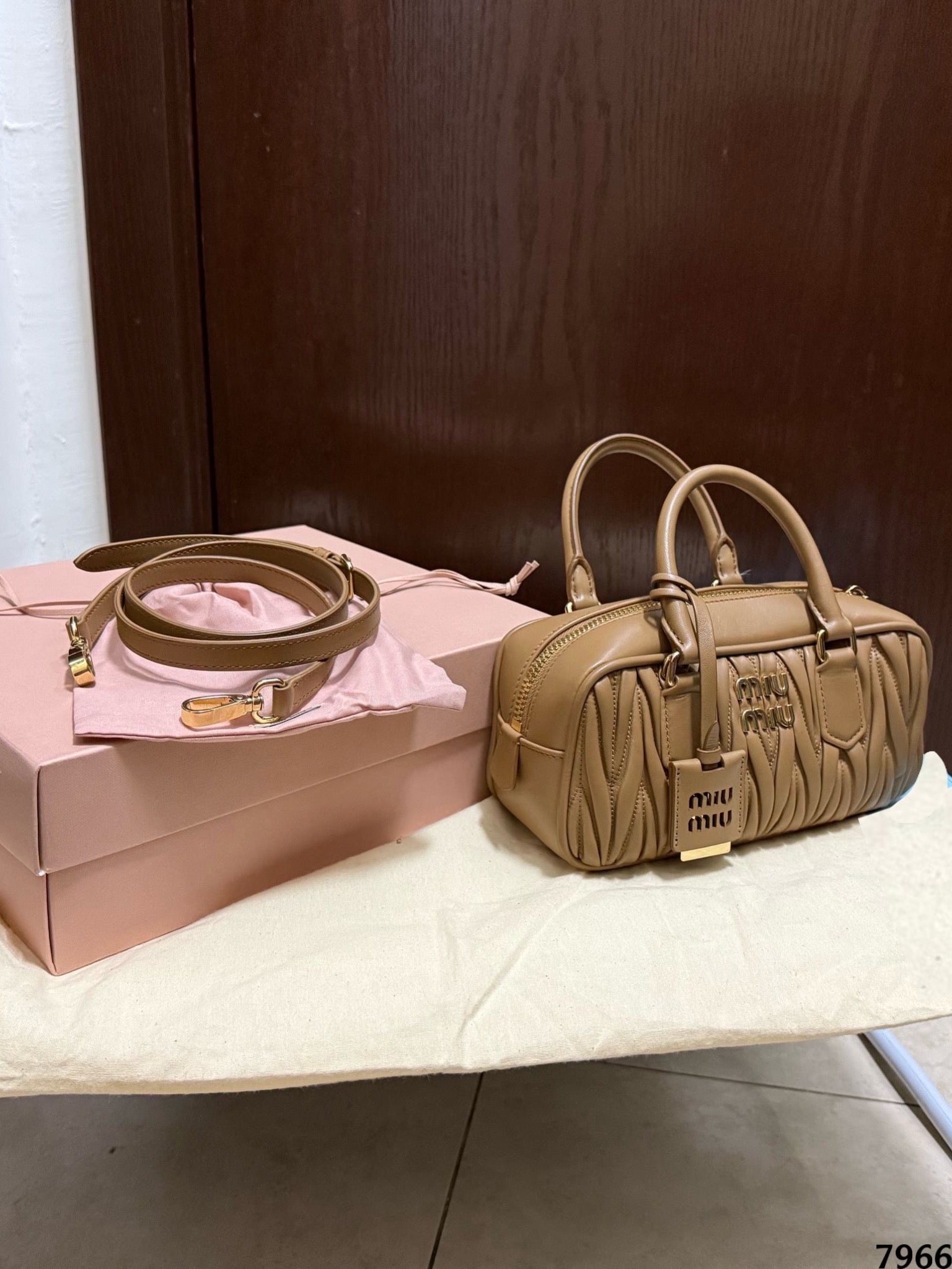 جنطة ميو ميو