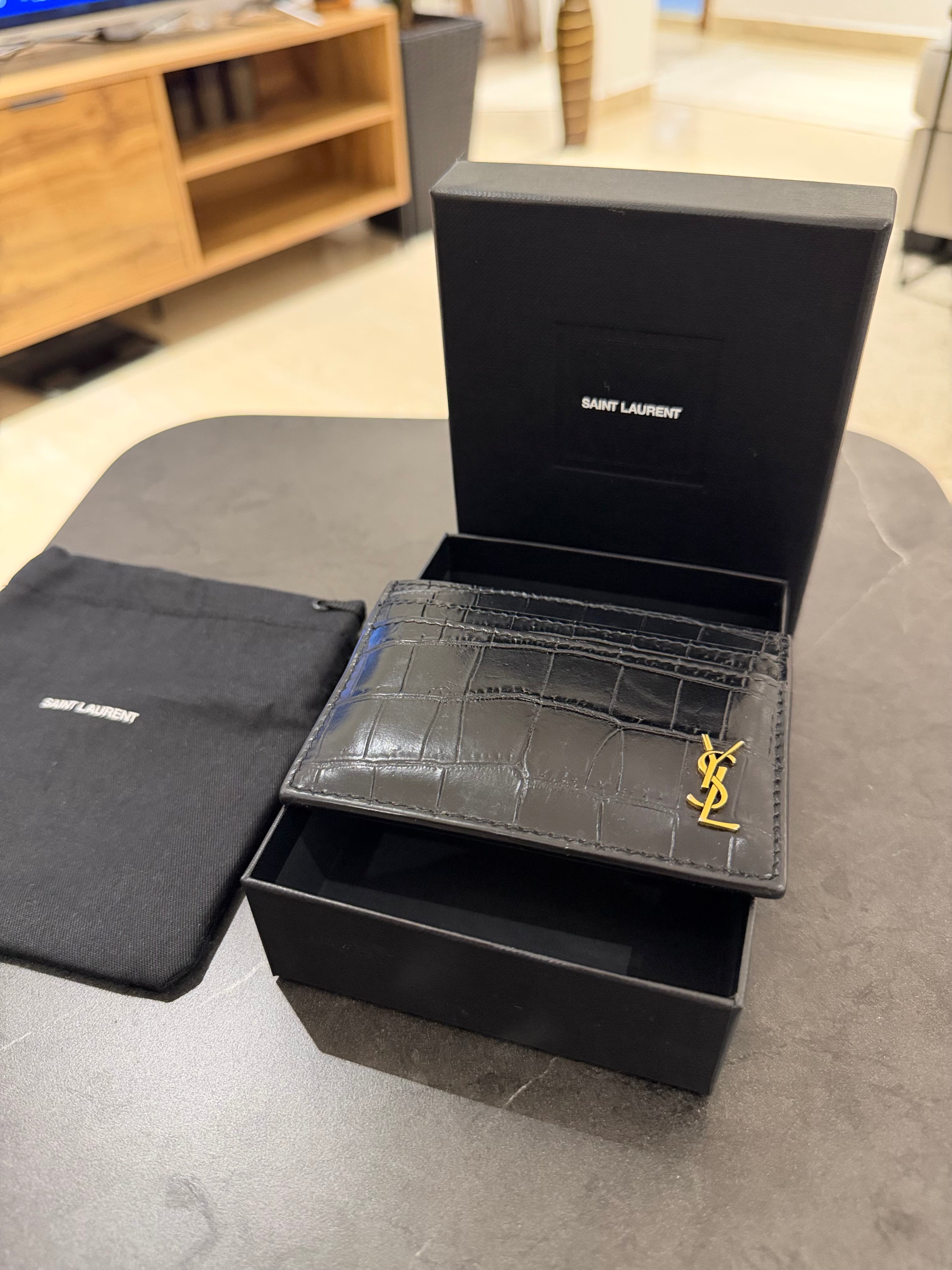 جنطة سان لوران