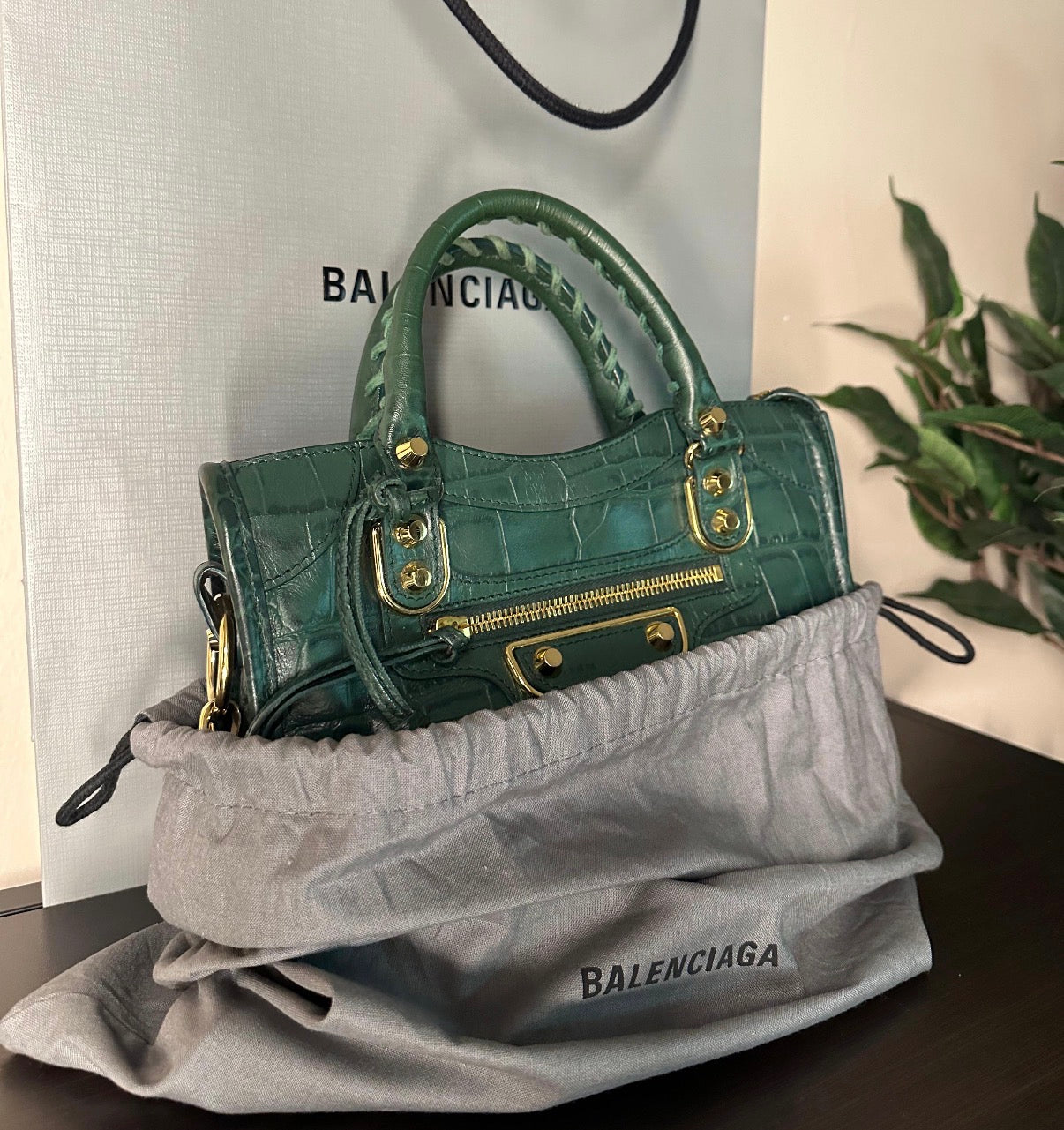 جنطة بلنسياقا