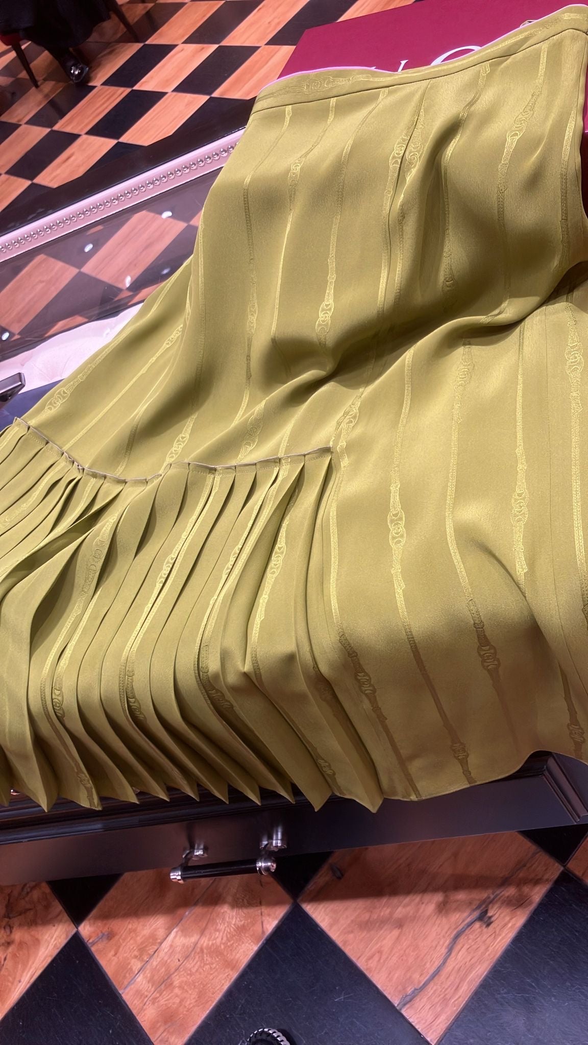 تنورة قوتشي