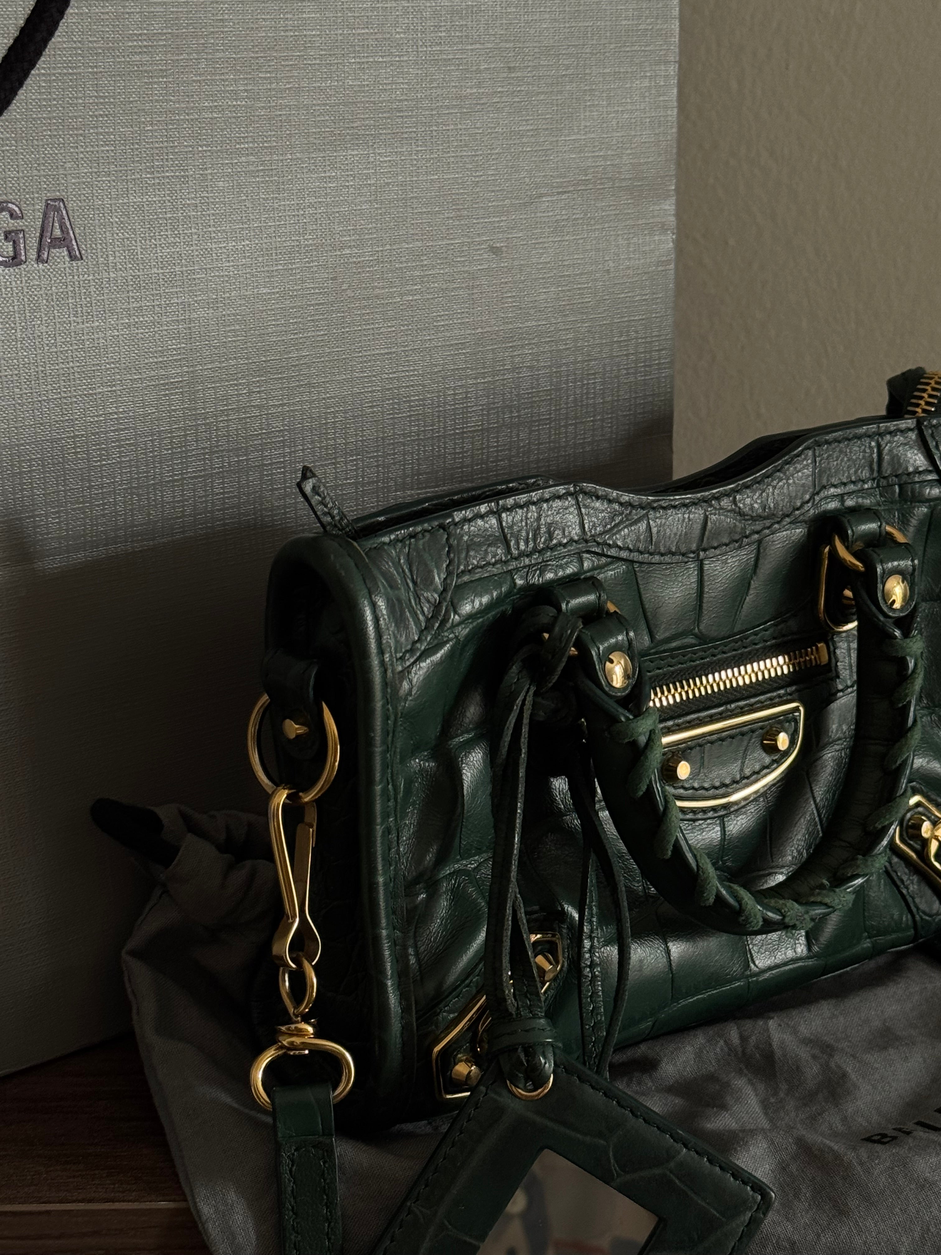 جنطة بالنسياقا