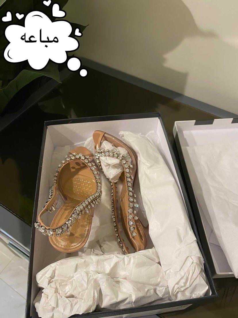 شوز اكوازورا