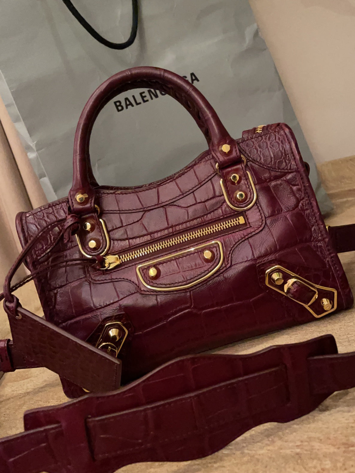 جنطة بلنسياقا