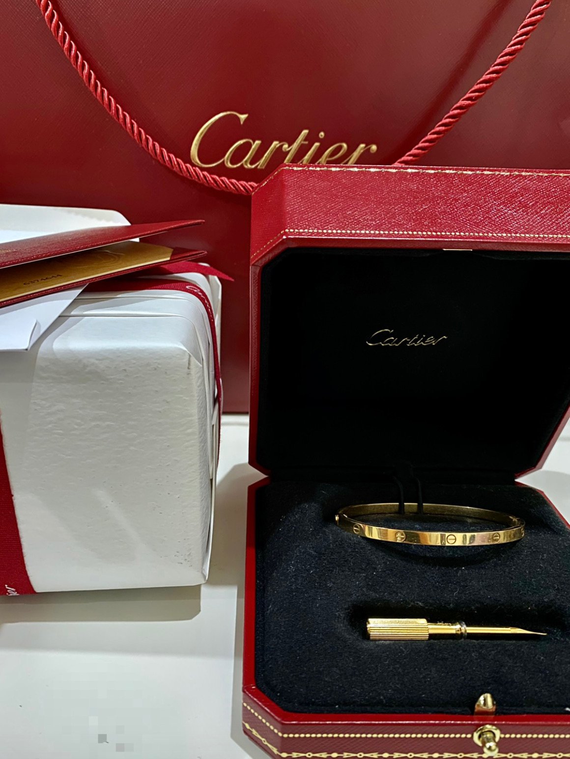 اسوار كارتير لوف