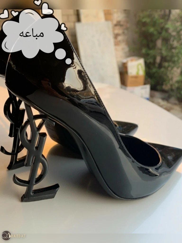 كعب سان لوران