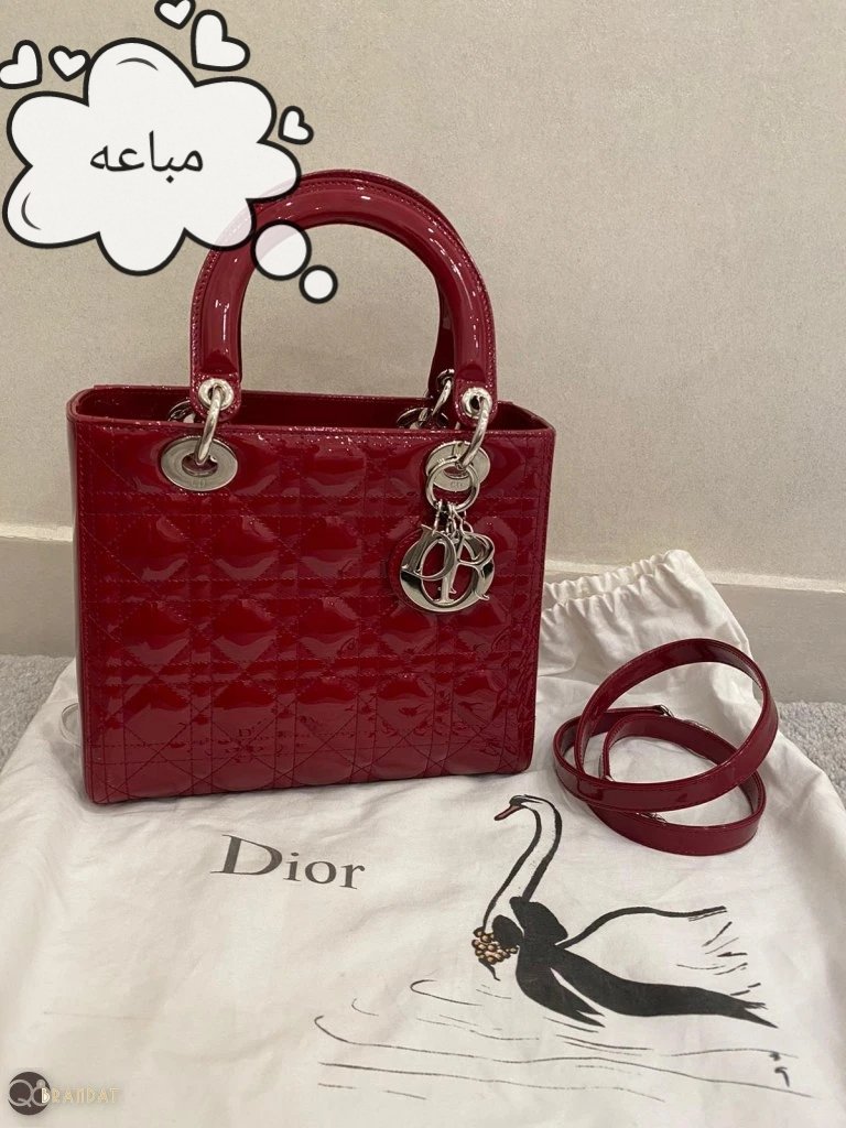 جنطة ليدي ديور جلد لمعه عنابي ميديم وسط