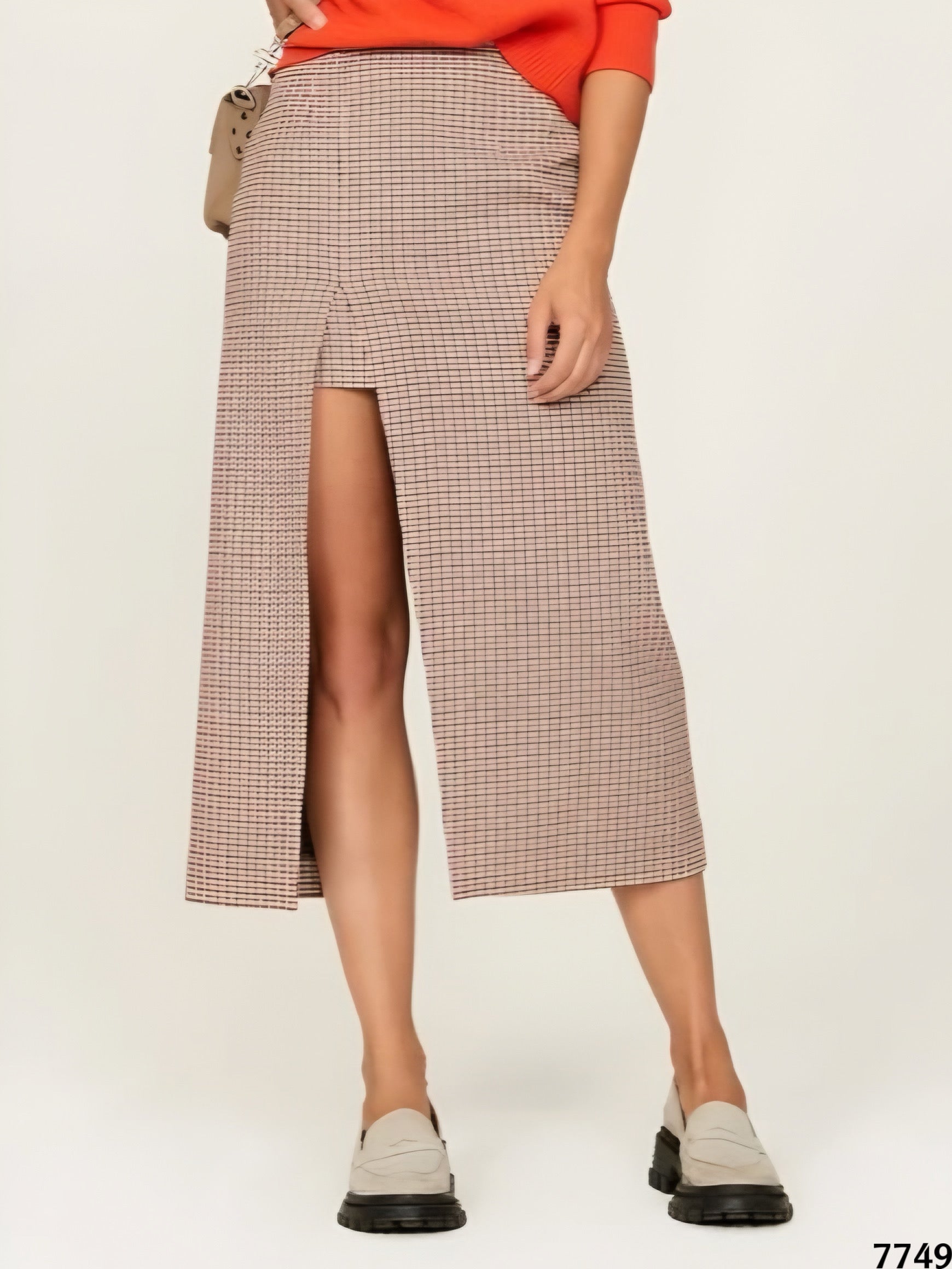 تنورة براند ماج