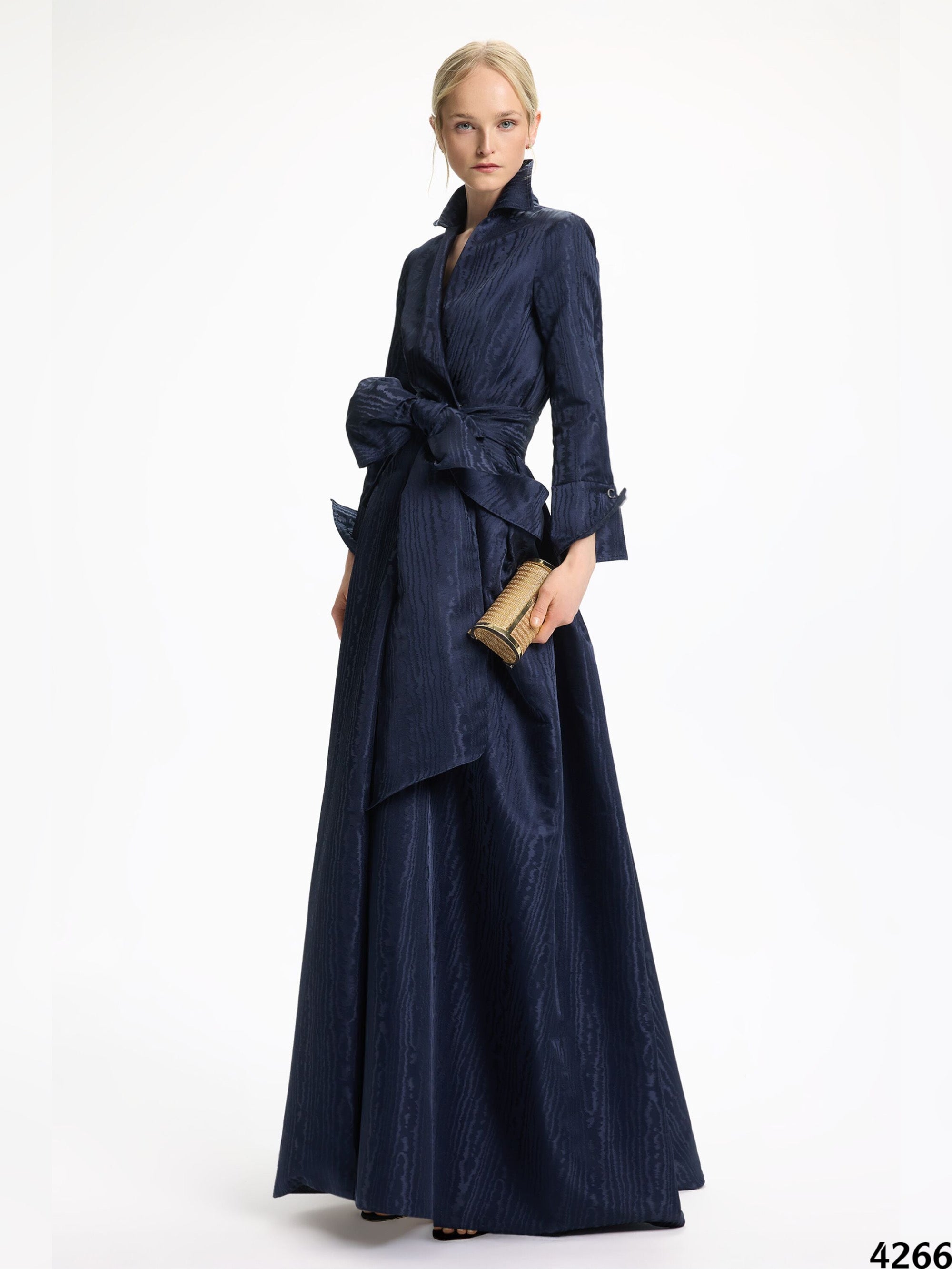 فستان سي اتش