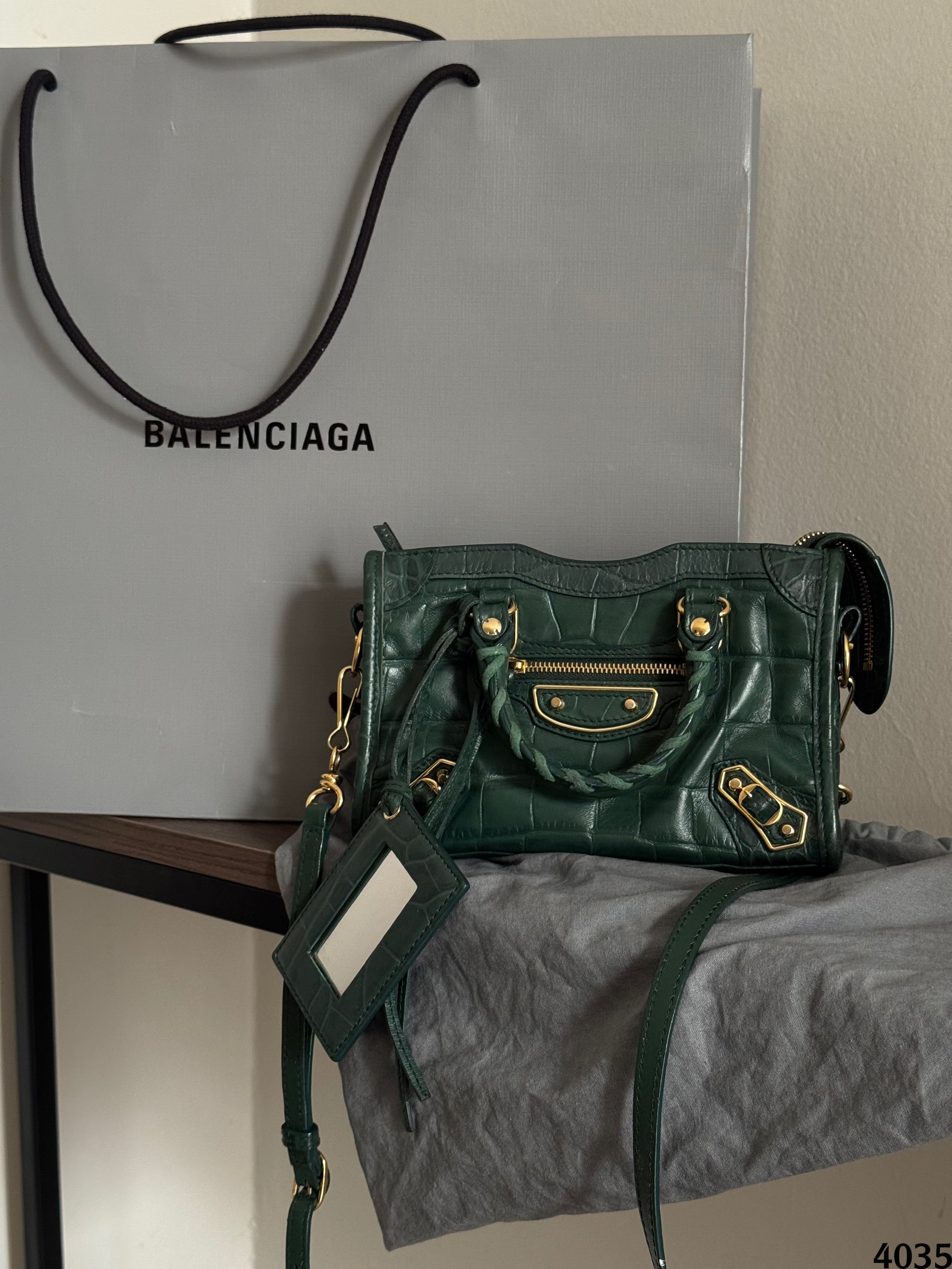 جنطة بالنسياقا