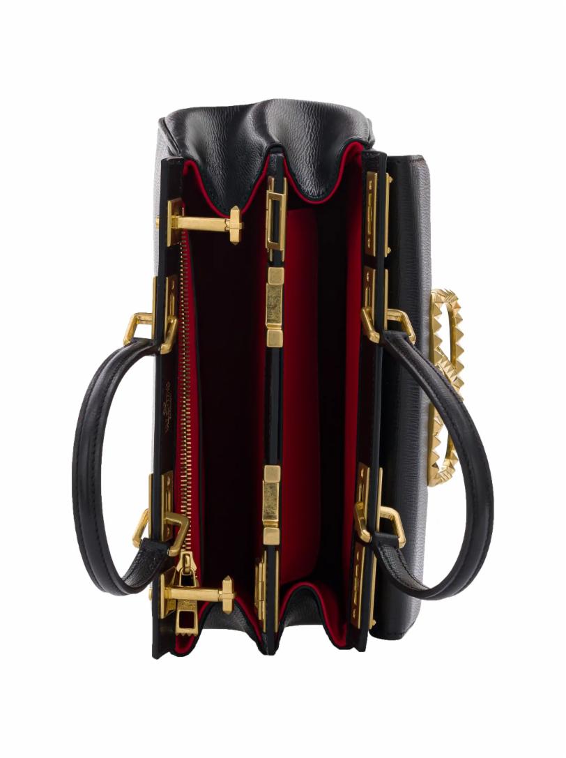 جنطة فالنتينو