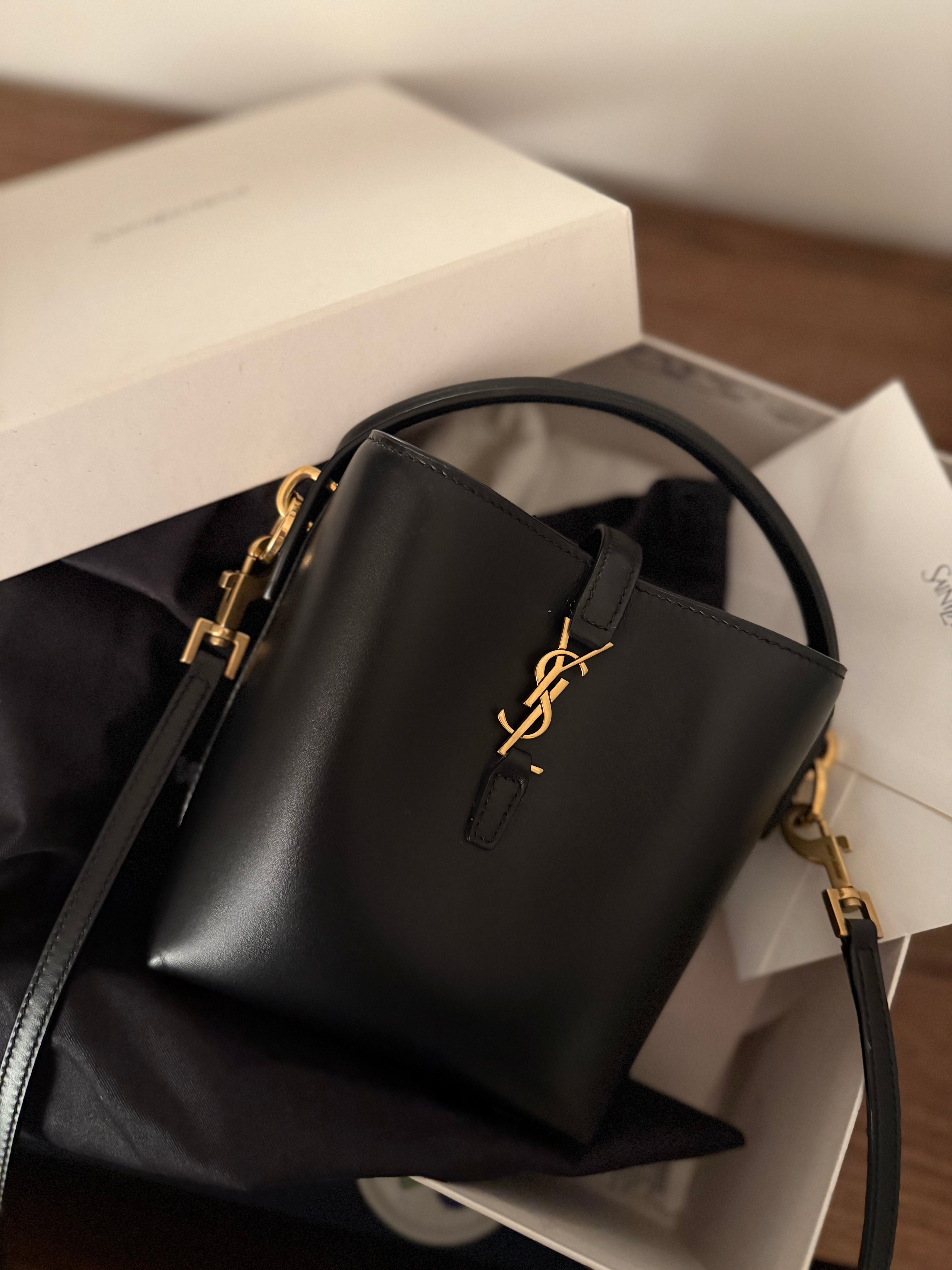 جنطة سان لوران