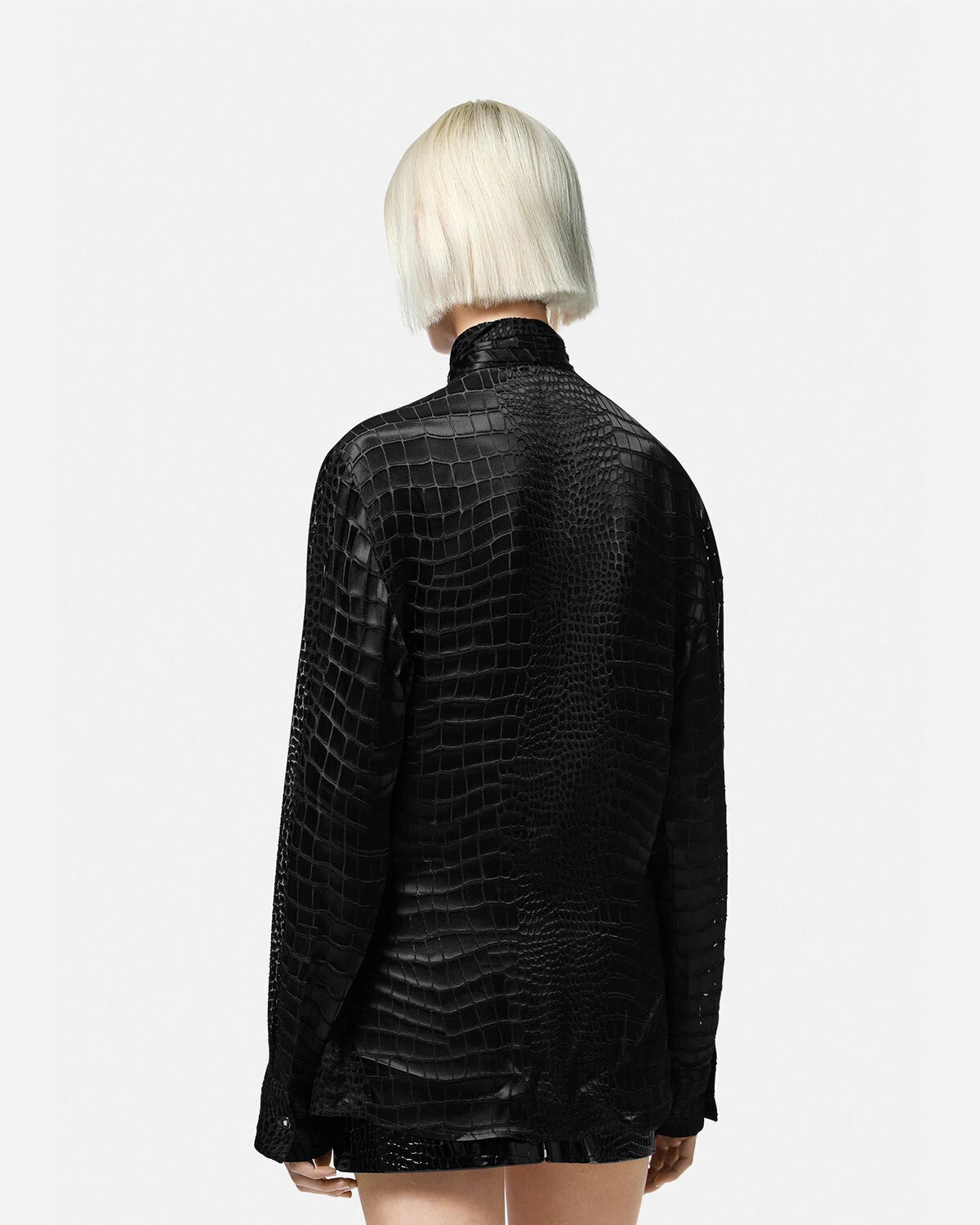 قميص فيرزاتشي